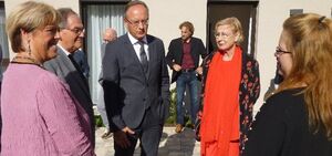 Sabine Wölfle, Harald Friese, Andreas Stoch, Holger Helbig, Rosmarie Helbich und Yvonne Graßelt im Atrium.