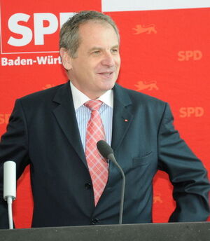 Innenminister Reinhold Gall als Festredner